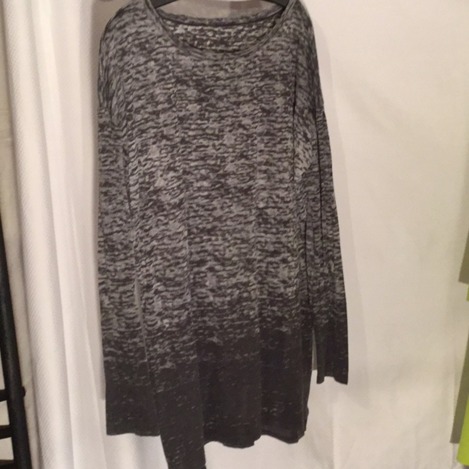 Vince Hi/Lo Hemline Top Worn Once